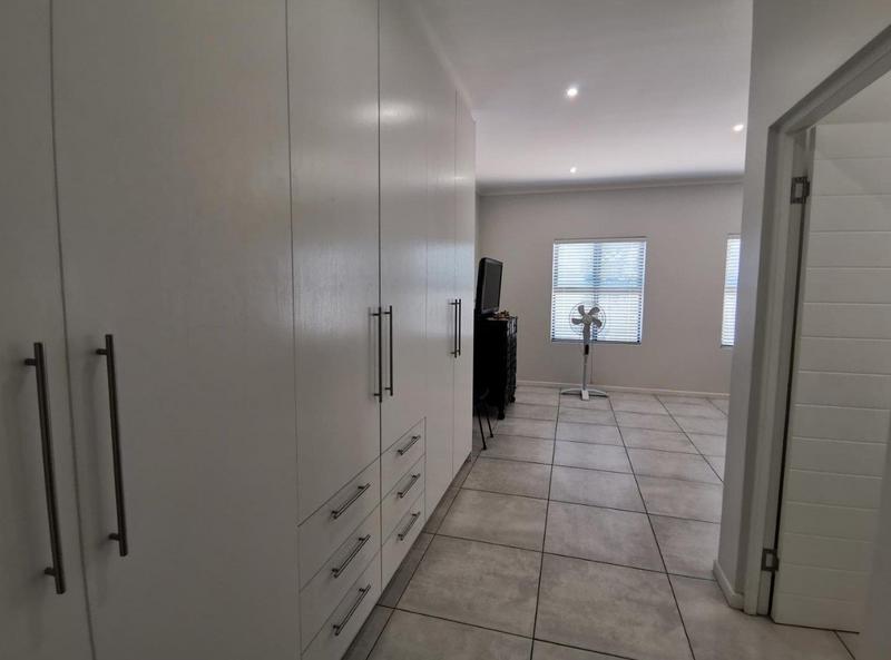 3 Bedroom Property for Sale in Country Club Western Cape